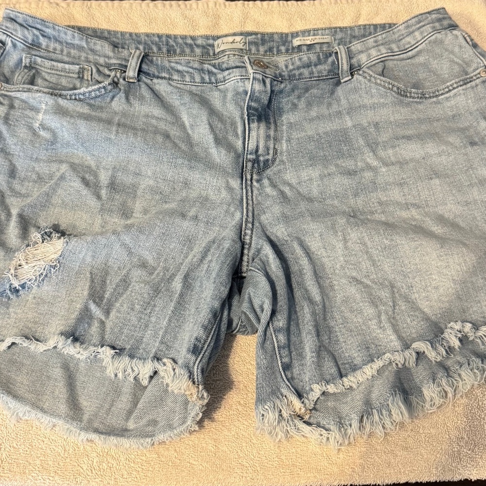Women's Wonderly Jean Shorts - Size 18W